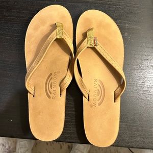 Women’s RAINBOW Thin Strap Tan Flip Flops Size 9